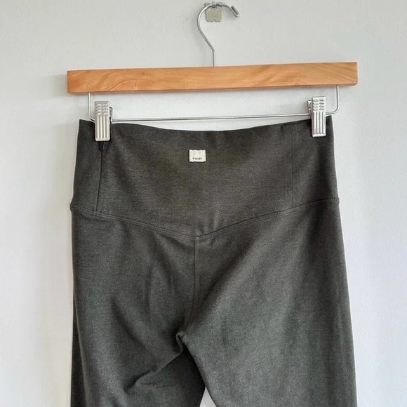 Vuori Elevation Oregano Green Leggings - Small - Picture 3 of 4